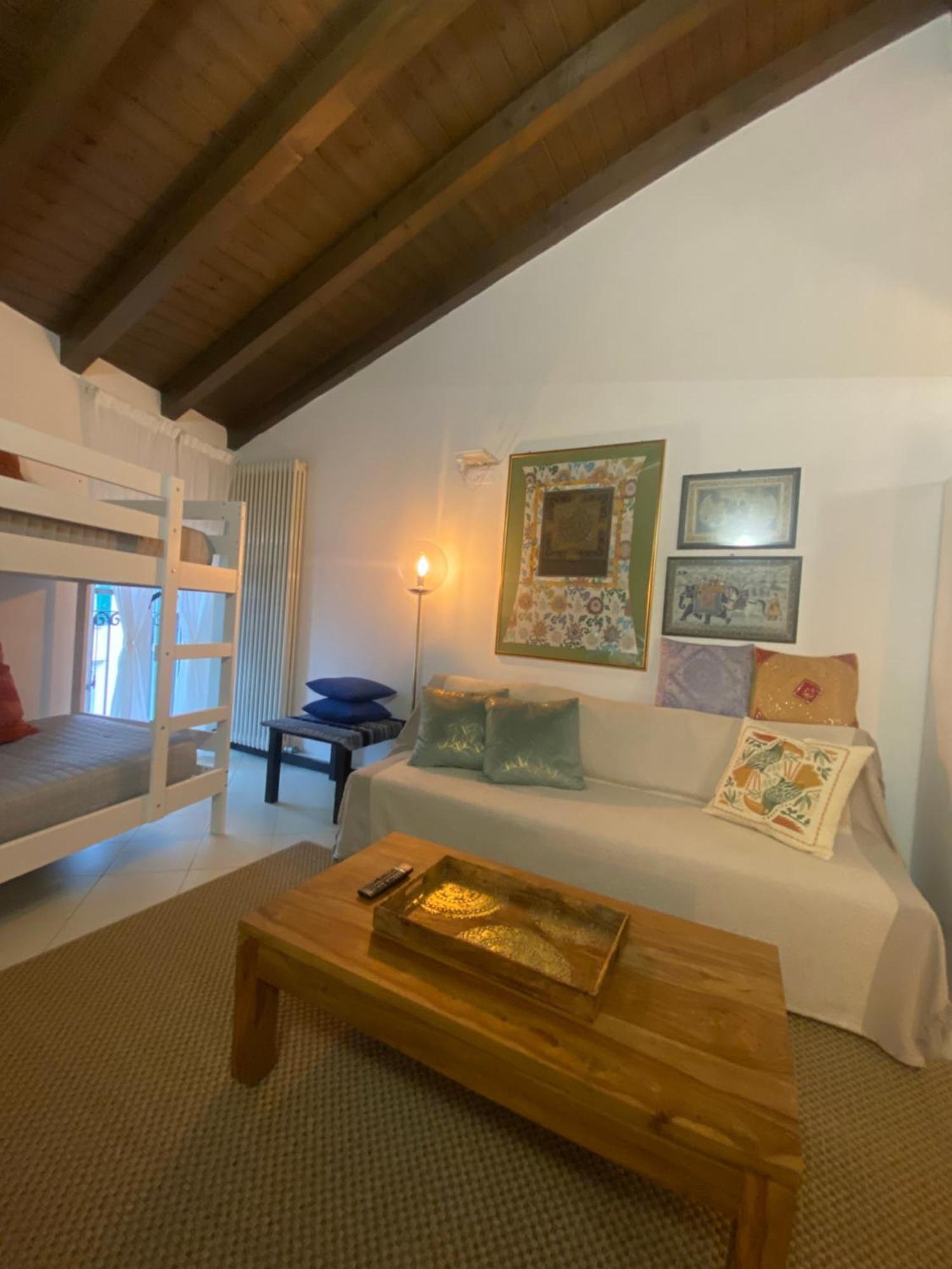 Apartmán La Mansardina Di San Leonardo Bergamo Exteriér fotografie